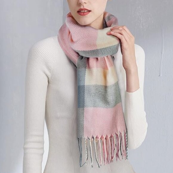 Colorful Pink Soft Oversized Fall Scarf – Warm, Stylish - Picture 5 of 6